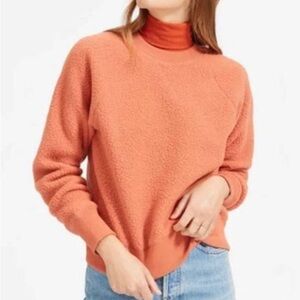 Everlane The ReNew Fleece Raglan Sweatshirt pullover crew neck size small
A-25